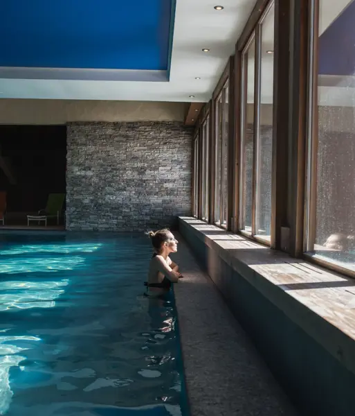 HEADER-Village Lessy pool (©fou-dimages)-2000px.webp