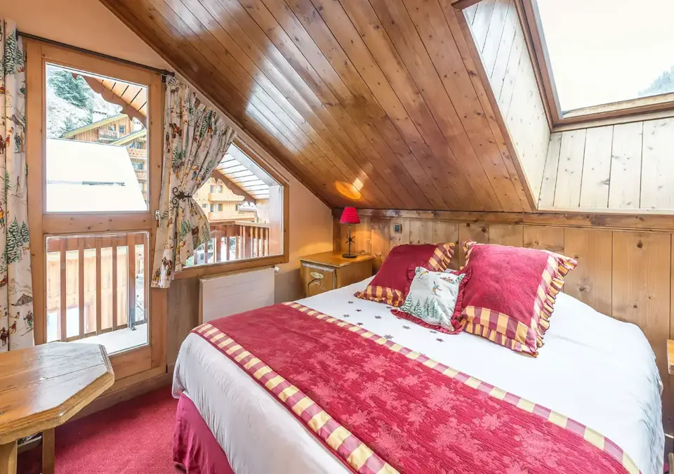 Eterlou-Meribel-chambre_tradition_03 (2).webp