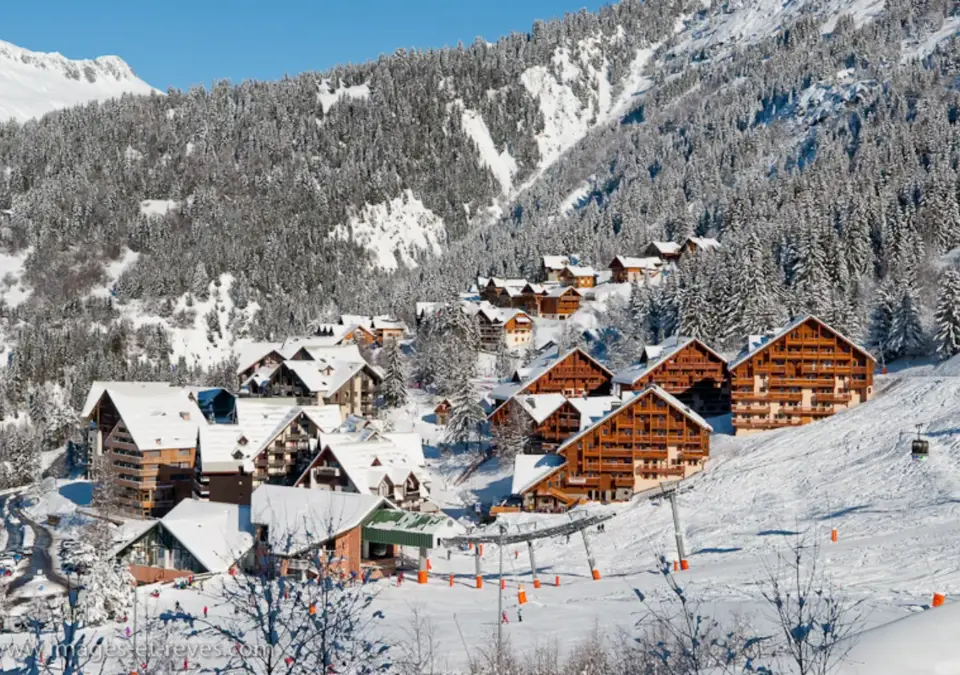 Chalet des Neiges-Oz 3300 (1).webp
