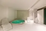 Chalet Blanc-Montgenevre-Hot tub.webp