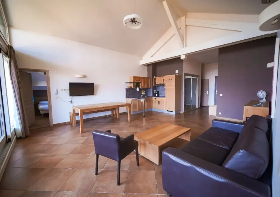 Les Chataigniers-Annecy-3 bed (2).webp