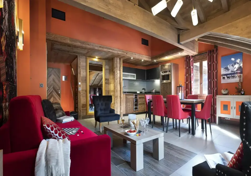 Alexane-Samoens-Typical executive room (1).webp