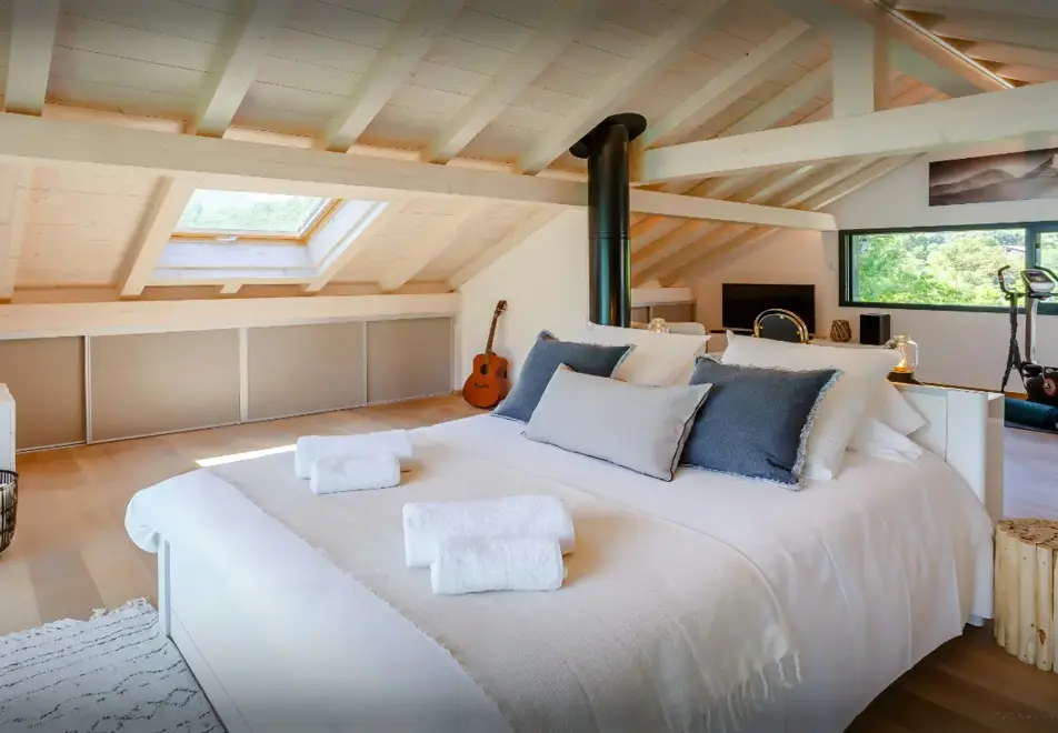 Chalet Lomatika, Lake Annecy (self catered chalet) - Bedroom