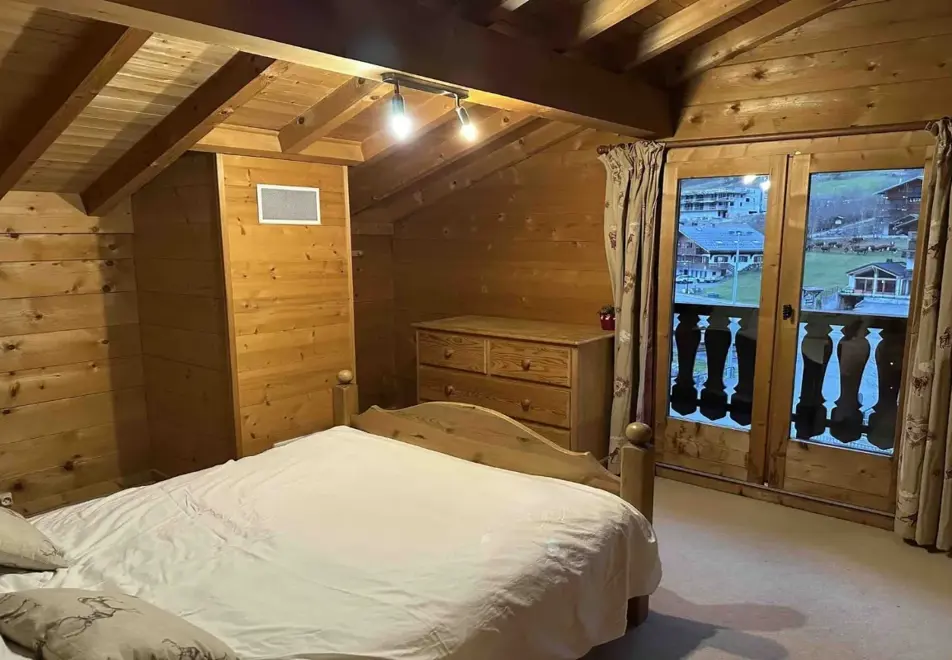 Chalet Braconnier, Chatel (self catered chalet) - Bedroom