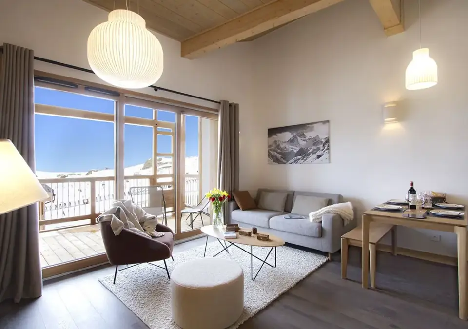 Phoenix-Alpe d'Huez-Typical A building apartments (14).webp