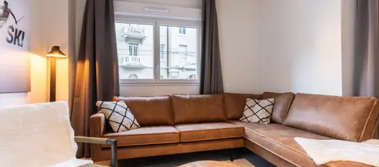 2 bedroom apartment sleeping 4: