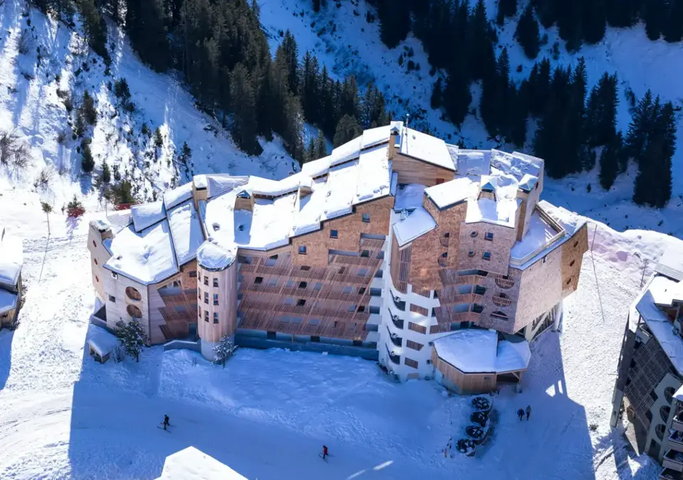 Kouria-Avoriaz-Exterior.webp