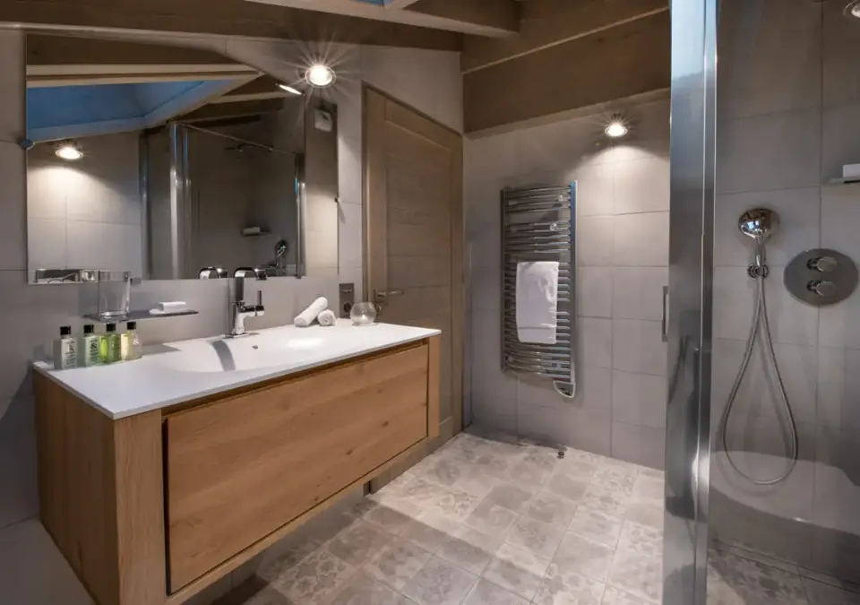 D15-Mammoth Lodge-Courchevel (6).webp
