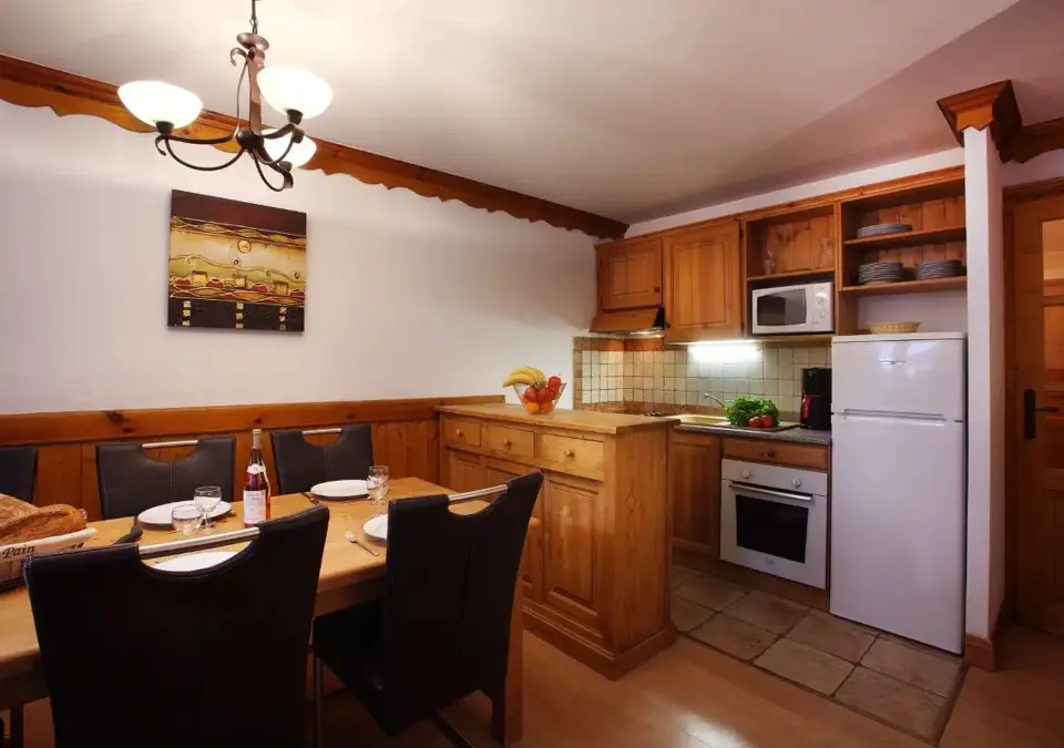 Chalet des Neiges-Oz 3300-3 bed (1).webp