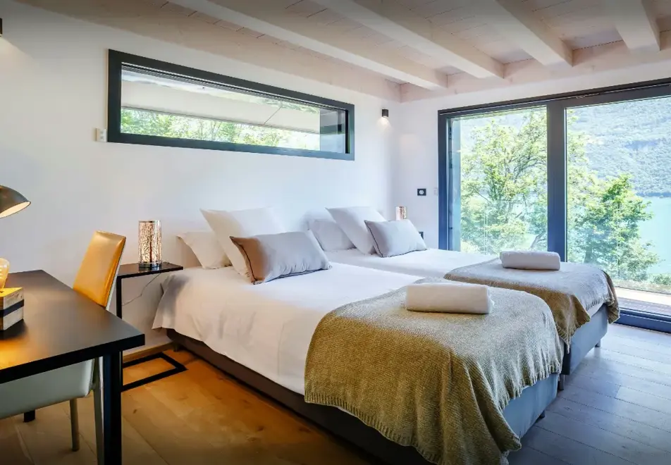 Chalet Lomatika, Lake Annecy (self catered chalet) - Bedroom