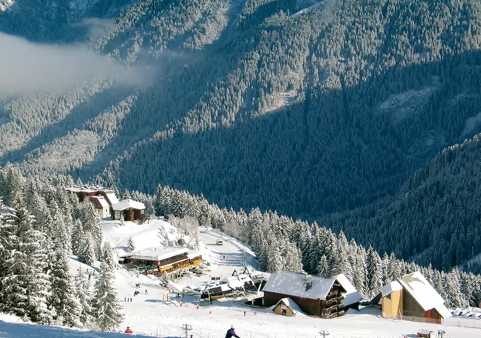 Les 7 Laux ski resort.webp