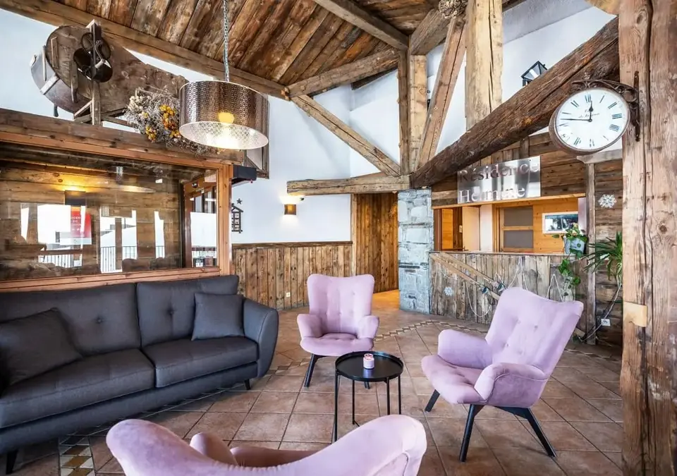 Hermine-Val Thorens-Reception (M_Reyboz) (2).webp