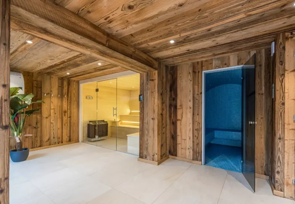 Le Ridge (self catered apartments) - Shared spa area