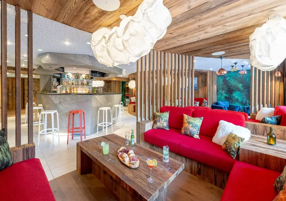 Hotel Eterlou-Meribel-Bar (1).webp