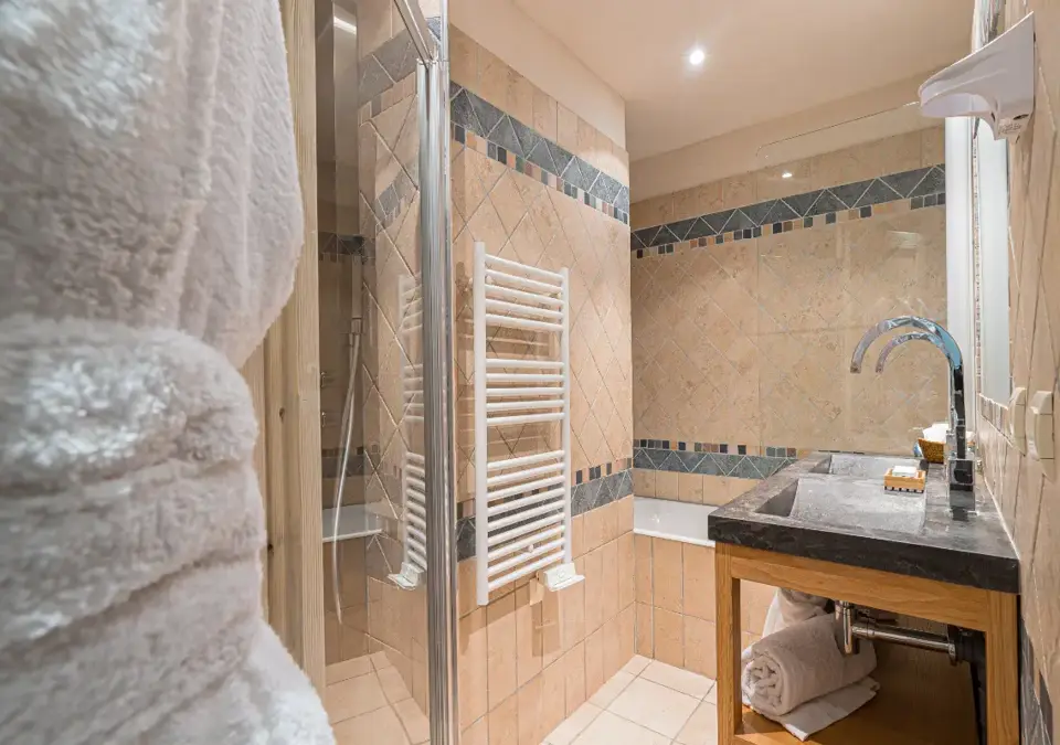 Carlina hotel-Belle Plagne-Typical Junior suite (4).webp