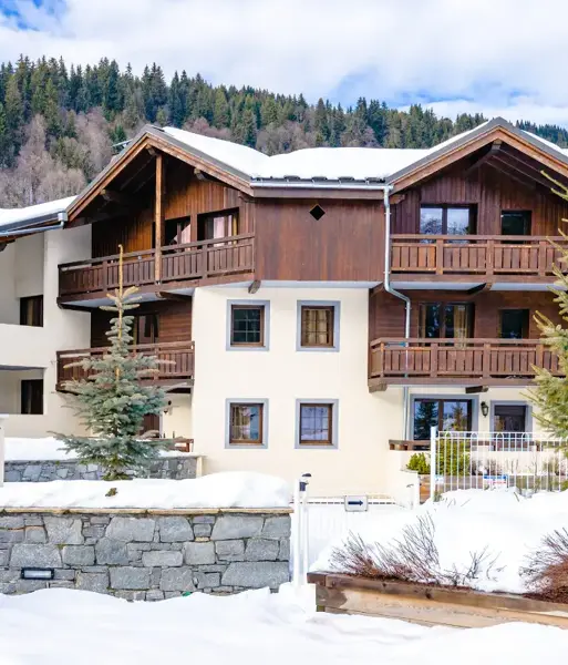 Les Fermes Emiguy, Les Gets (self catered apartments) - Exterior shot