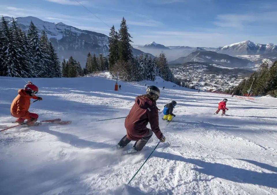 Les Carroz d'Araches ski slopes (@Tristan-SHU) (2).webp