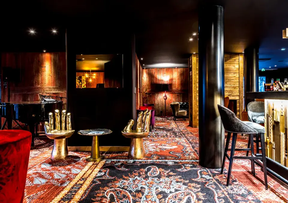Daria-I Nor-Alpe d'Huez-Bar.webp