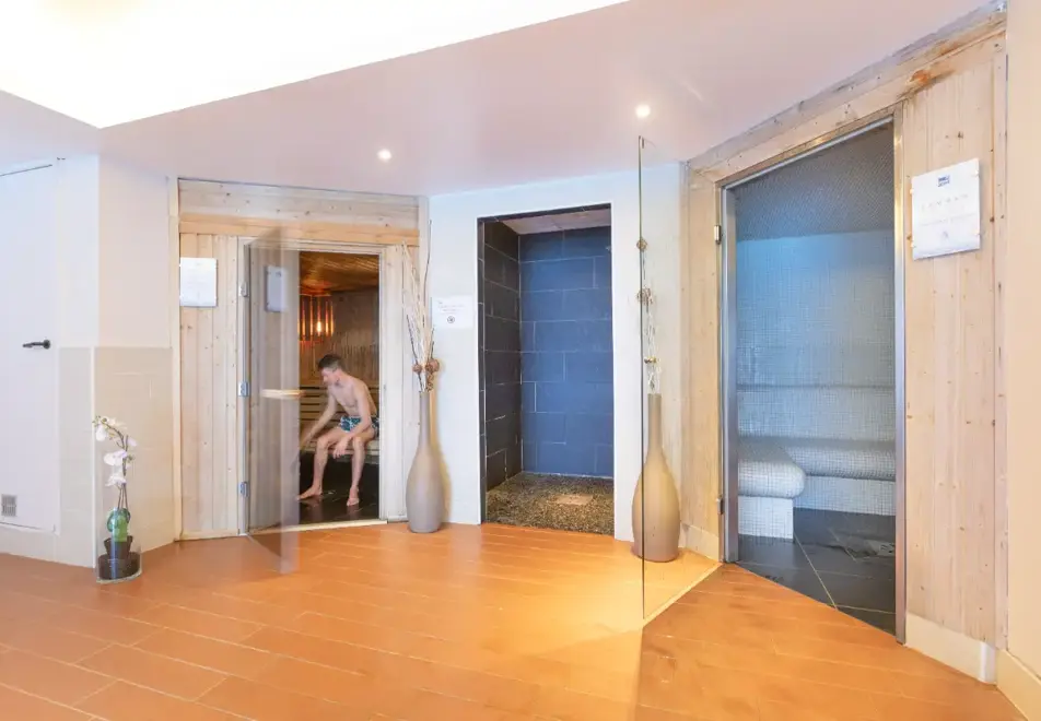 Hameau des Airelles, Montgenevre (self catered apartments) - Spa area (©Manureyboz)