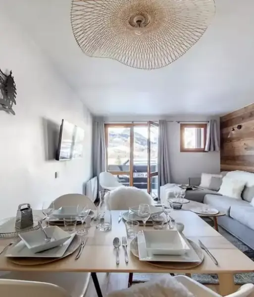 Hors Piste Apartment, St Martin de Belleville (self catered apartment) - Living area