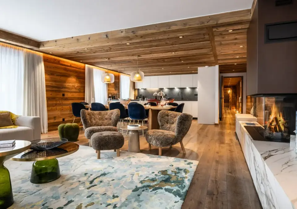 Silverstone_Chalet 1 (P.Gal)  (6).webp
