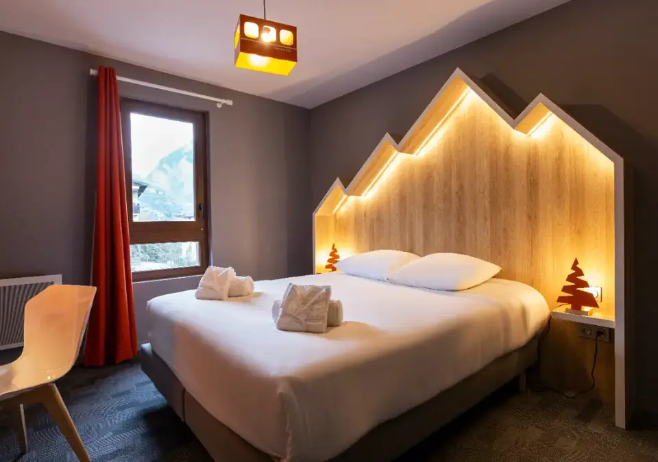 Basecamp Lodge-Bourg St Maurice-Typical Cordee room (ManuReyboz) (1).webp