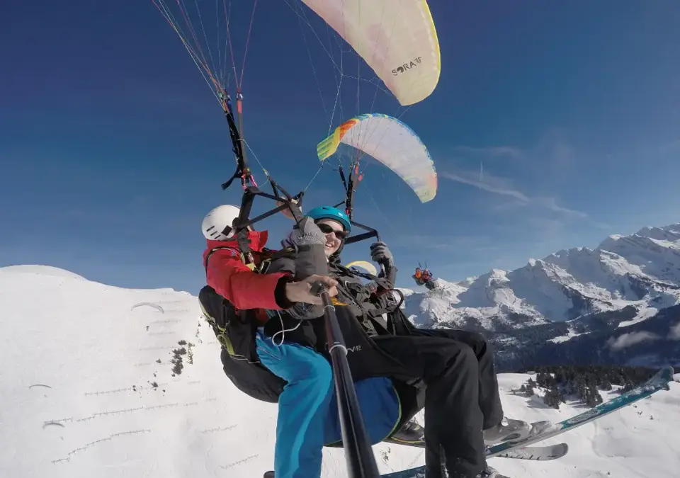 Le Grand Bornand paragliding.webp