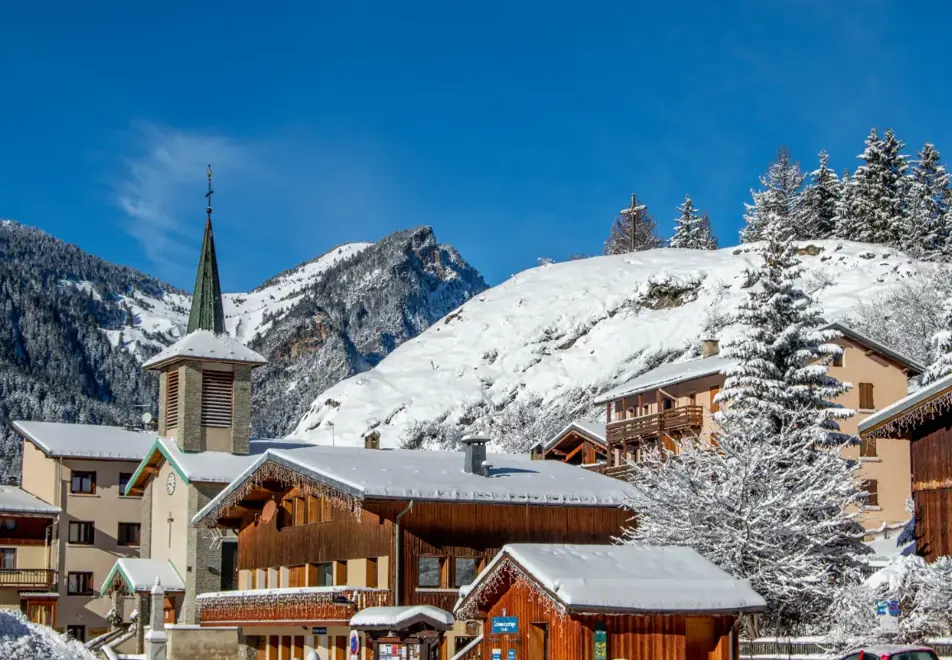 Pralognan-la-Vanoise - Village centre (©Marina Kokkelink)