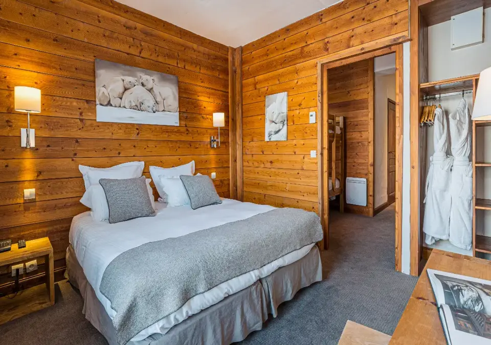 Carlina hotel-Belle Plagne-Typical Famille (1).webp