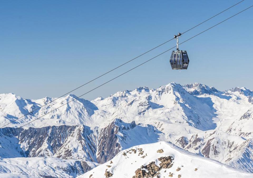 Les Menuires gondola.jpg