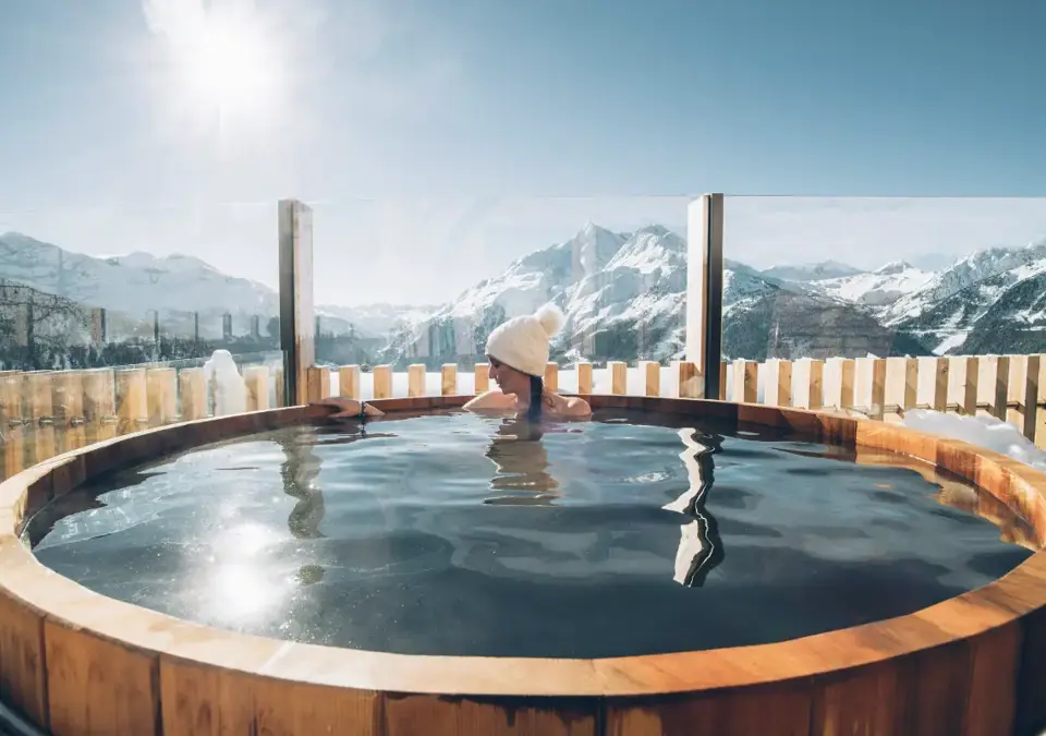 Alparena-La Rosiere-Hot tub (©manureyboz).webp