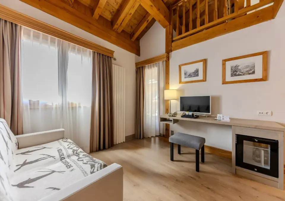 Hotel St Martin & Apartments-Typical hotel room (6).webp