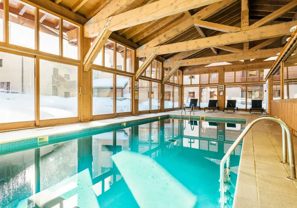 Les Chalets de Edelweiss-La Plagne-Indoor pool (1).webp