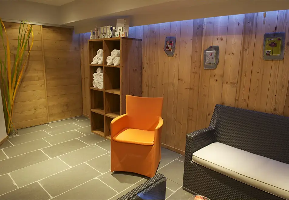 Rose, Samoens (self catered apartments) - Shared spa area