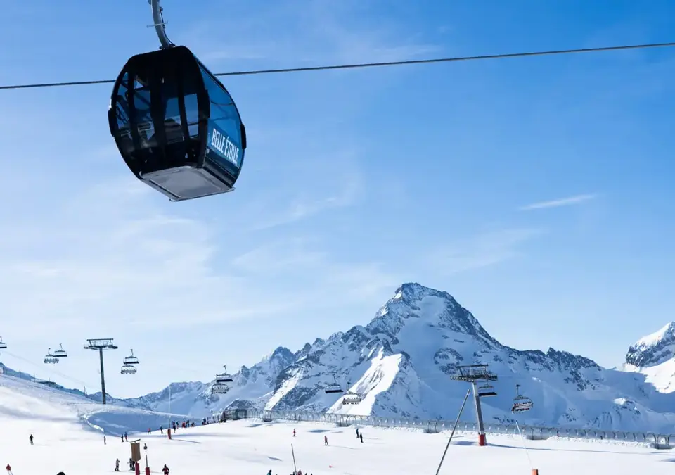 Les Deux Alpes Belle Etoile gondola (©Pyrène Duffau) (2).webp