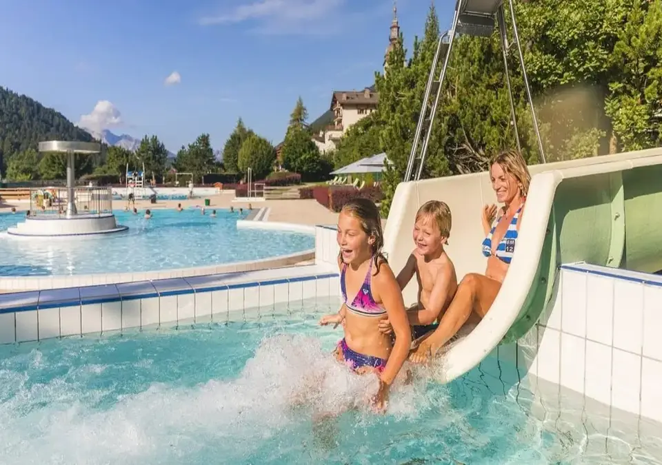Le Grand Bornand outdoor pool (1).webp