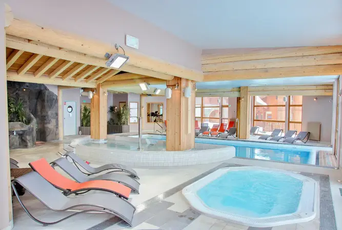 Les Balcons Platinium-Val Thorens-Indoor pool (1).webp