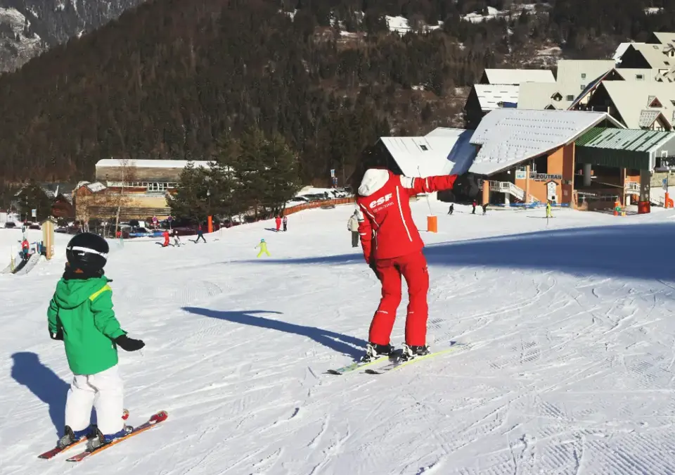 Oz 3300 ESF ski lessons (2).webp