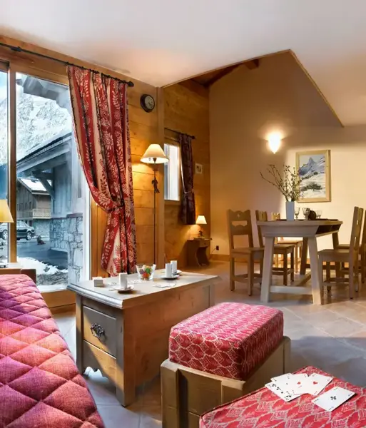 Le Hameau de Pierre Blanche, Les Houches (self catered apartments) - Typical apartment