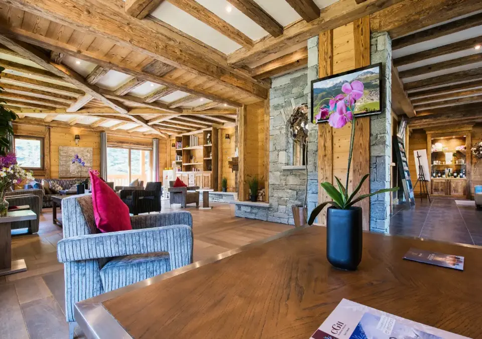 Jhana-Tignes Val Claret-Reception (3).webp