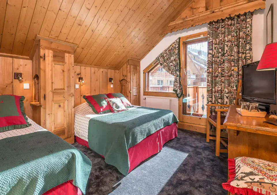 Eterlou-Meribel-chambre_triple_tradition (5).webp
