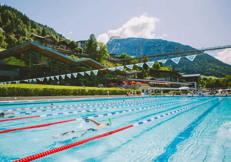 Morzine outdoor swimming pool (2).webp