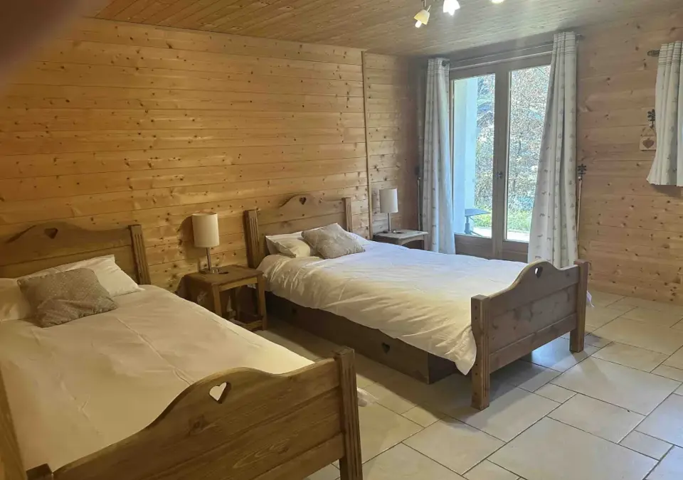 Chalet Braconnier-Chatel-Bedroom (2).webp