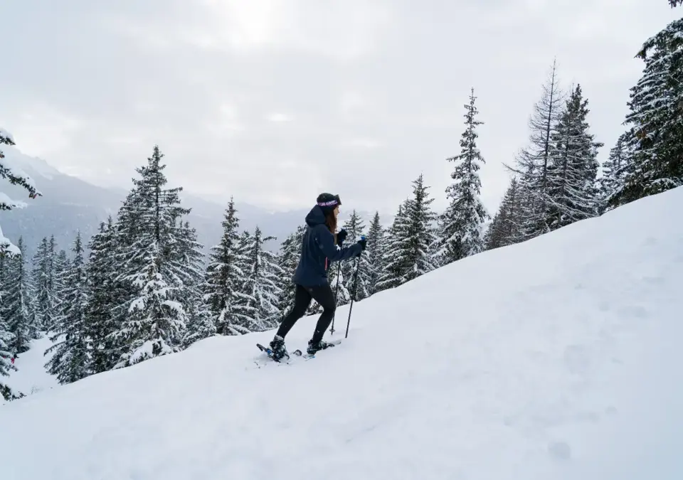 La Rosiere snowshoeing (@LaRosiereTourisme).webp