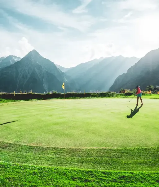 Les Deux Alpes golf course.webp