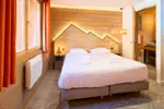 Basecamp Lodge-Les Deux Alpes-Typical room (1).webp