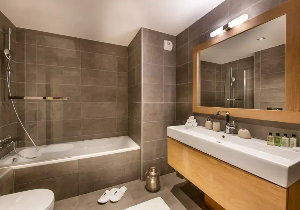 B05-Whistler Lodge-Courchevel (4).webp