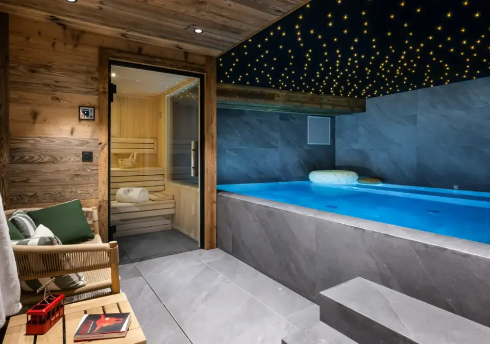 Silverstone_Chalet 1 (P.Gal) .webp