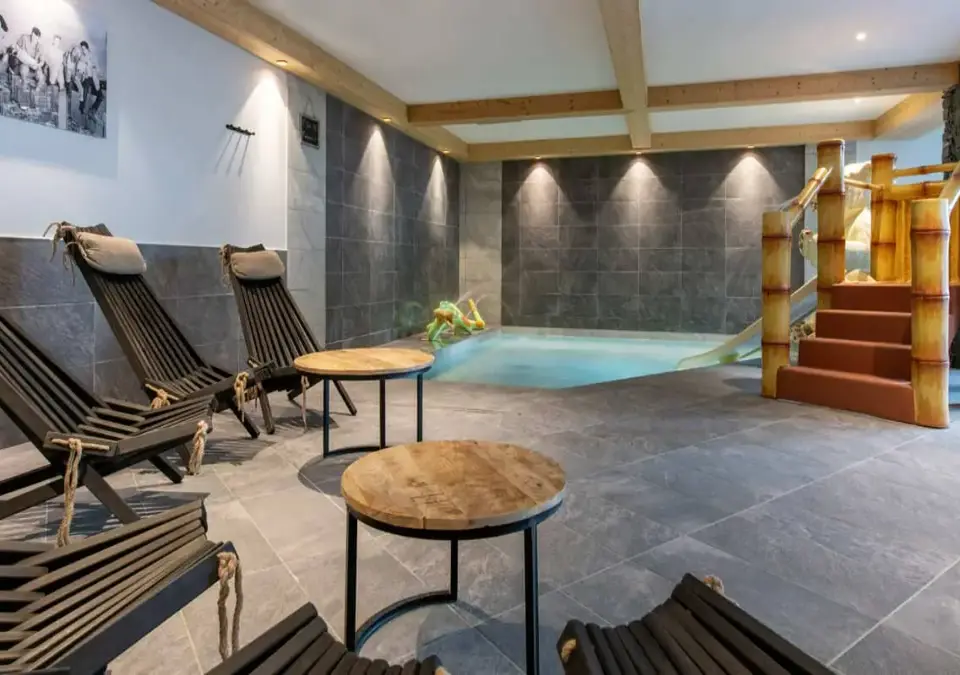 Alpaga-La Toussuire-Kids pool (©foudimages) (2).webp