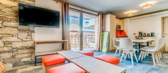 Cap Neige 23 – 4 bedroom duplex sleeping 8/10 (c.94m2):
